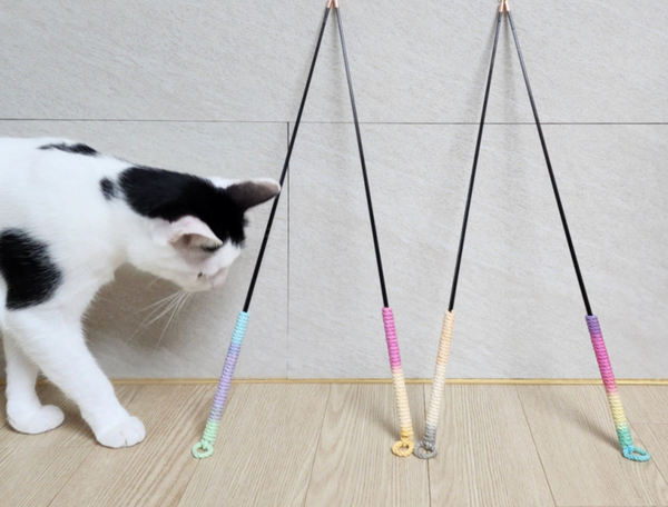 Two-Section Retractable Cat Teaser Wand