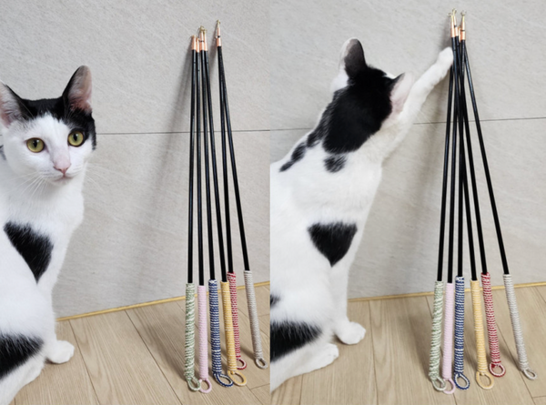 Three-Section Retractable Cat Teaser Wand