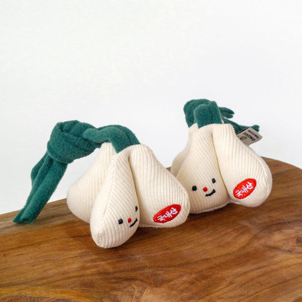 Squeaky Garlic Tug Toy