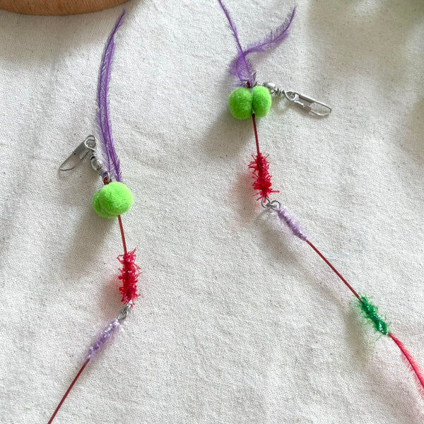 Traffic Light Bug Cat Teaser Refill Toy