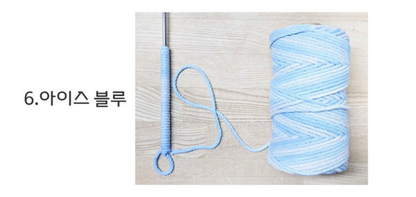 Two-Section Retractable Cat Teaser Wand