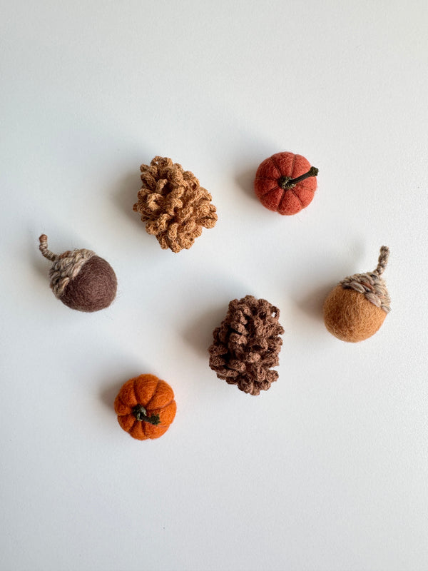 [PRE ORDER] Pine Cone 3 Set Cat Toy