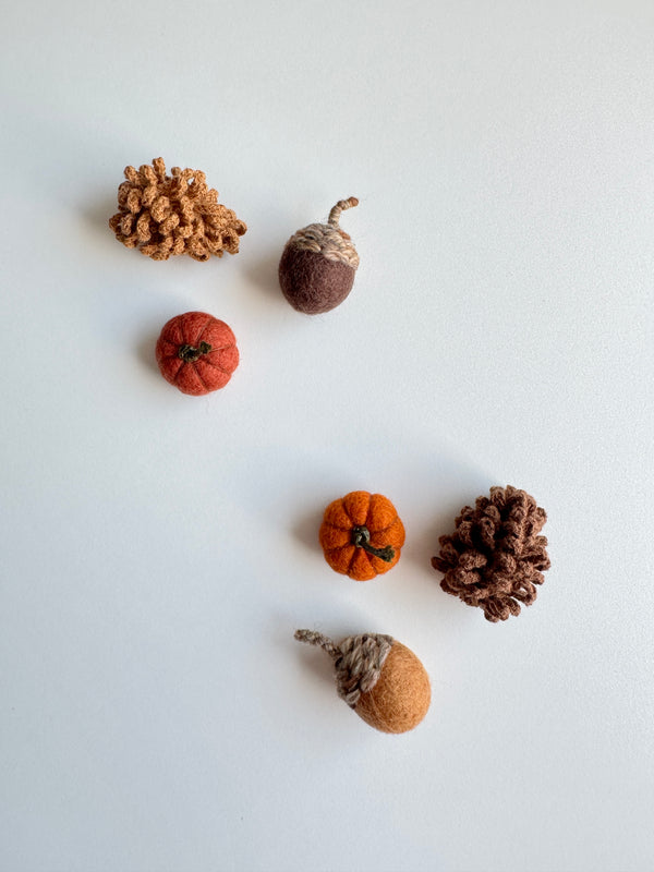 [PRE ORDER] Pine Cone 3 Set Cat Toy