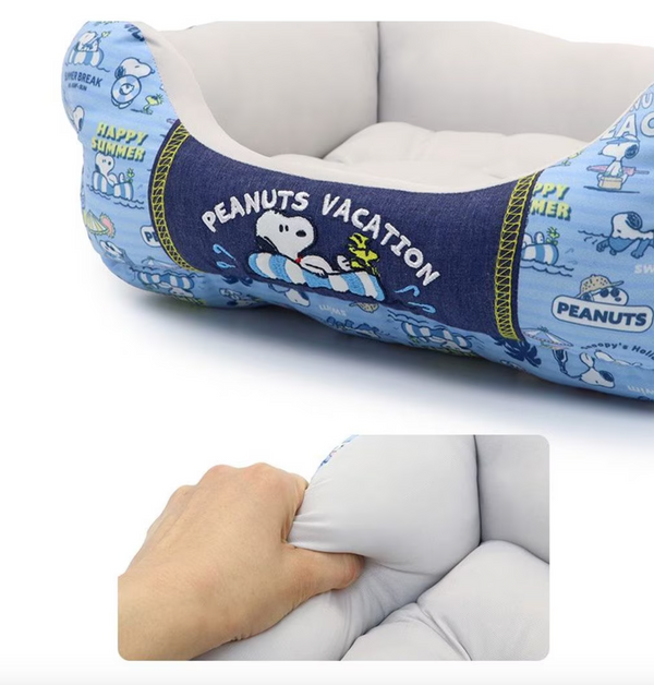 Snoopy Vacation Cool Cuddler