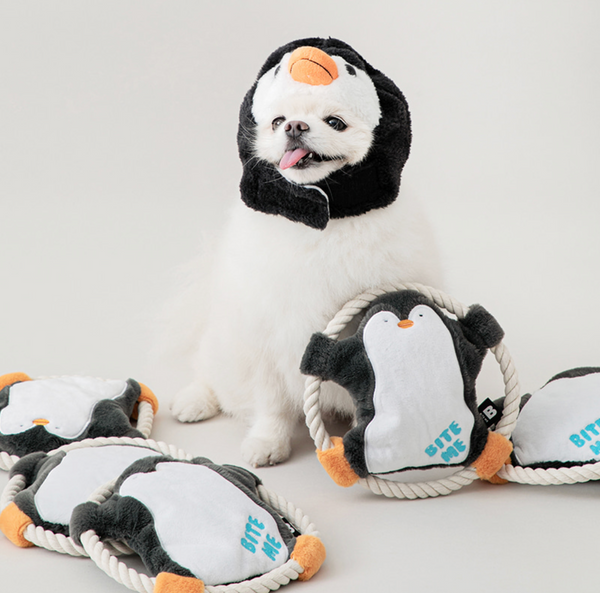 [PRE ORDER] Hug Me Rope Tug Toy - Penguin