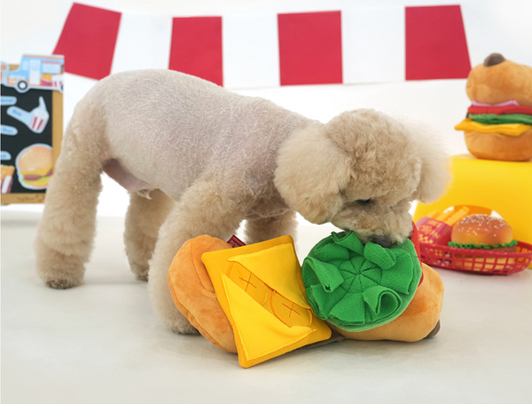Peanuts Hamburger Nosework Toy