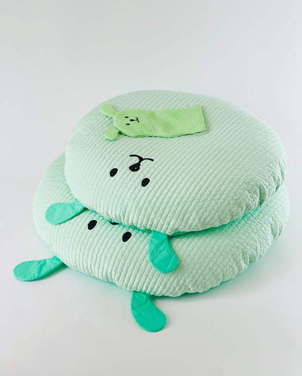 HugMe Rayon Quilted Cushion