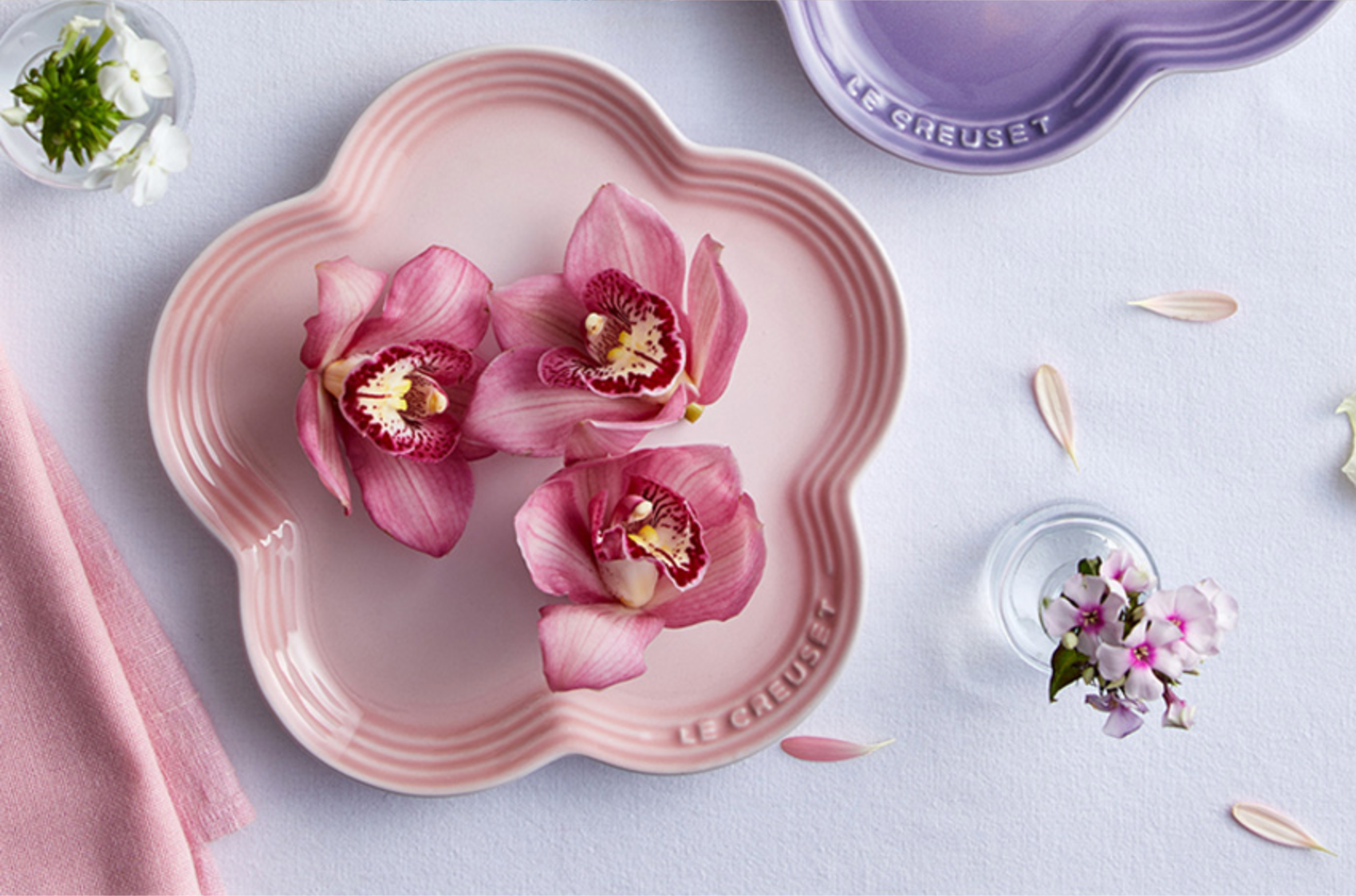 Le creuset top flower plate